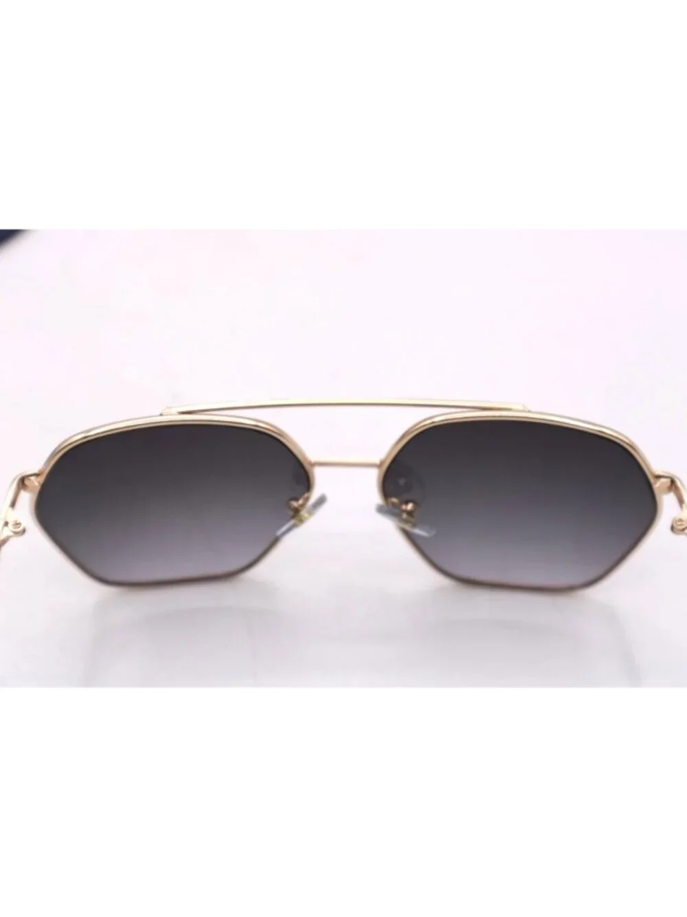 Foster Grant Sunglasses Gold Red Hexagon Frames Dark Gray Lenses Soft Case Vtg